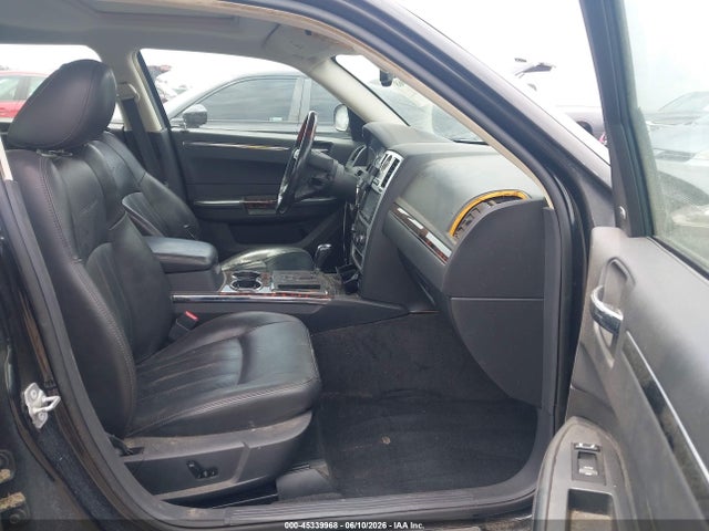 2010 Chrysler 300c Hemi მანქანა იყიდება აუქციონზე, vin: 2C3CA6CT7AH114811, აუქციონის ნომერი: 45339968