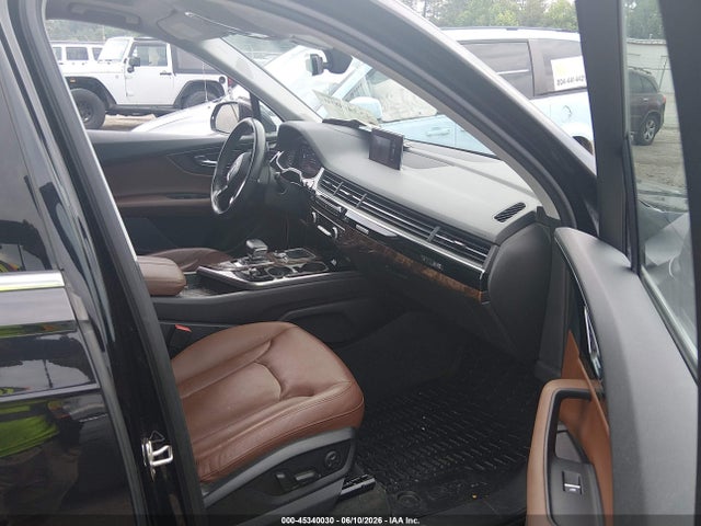 WA1VAAF70JD029600 Audi Q7 3.0t Premium