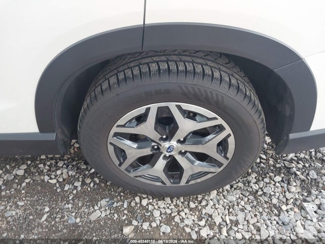 Продажа на аукционе авто 2023 Subaru Forester Premium, vin: JF2SKADC5PH529583, номер лота: 45340110