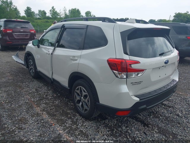 Продажа на аукционе авто 2023 Subaru Forester Premium, vin: JF2SKADC5PH529583, номер лота: 45340110