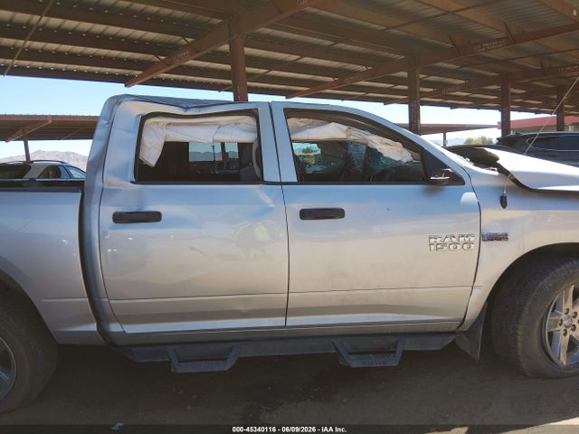 3C6RR7KT6HG738963 RAM 1500 Express 4x4 5&#039;7 Box