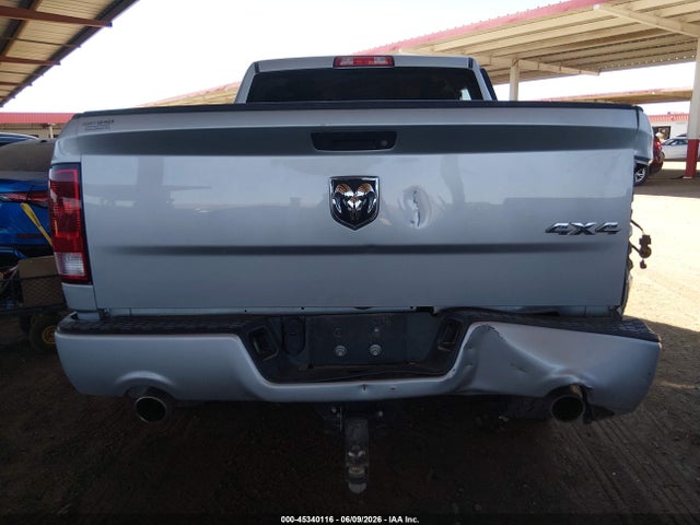 3C6RR7KT6HG738963 RAM 1500 Express 4x4 5&#039;7 Box