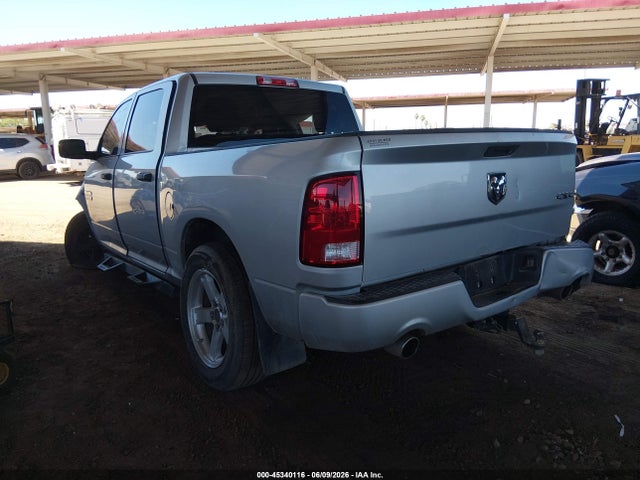 3C6RR7KT6HG738963 RAM 1500 Express 4x4 5&#039;7 Box