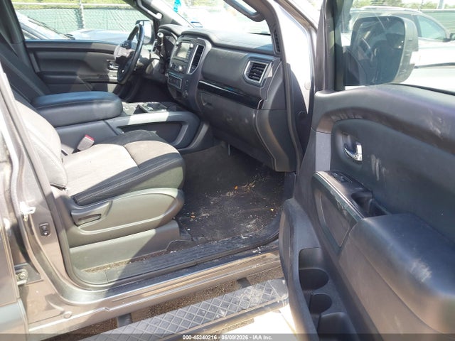 1N6AA1E69KN533195 Nissan TITAN SV