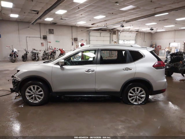 2020 Nissan Rogue Sv Intelligent Awd მანქანა იყიდება აუქციონზე, vin: JN8AT2MV9LW111052, აუქციონის ნომერი: 45340224