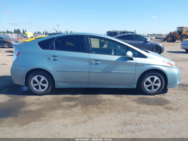 Toyota Prius Three 2015 JTDKN3DU0F1869192 Image 13