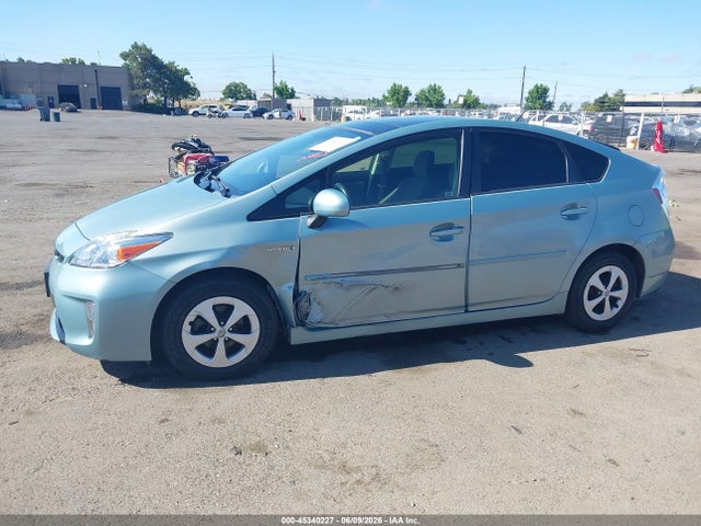 Toyota Prius Three 2015 JTDKN3DU0F1869192 Image 6
