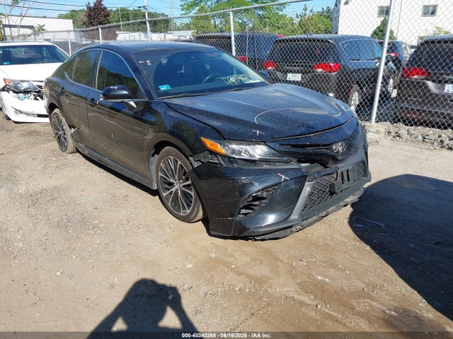 Продаж на аукціоні авто 2018 Toyota Camry Se, vin: 4T1B11HK9JU644281, номер лоту: 45340268