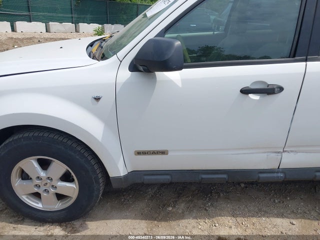 45340275 :رقم المزاد ، 1FMCU03118KC97443 vin ، 2008 Ford Escape Xlt مزاد بيع