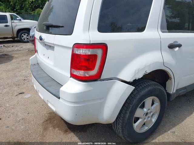 45340275 :رقم المزاد ، 1FMCU03118KC97443 vin ، 2008 Ford Escape Xlt مزاد بيع