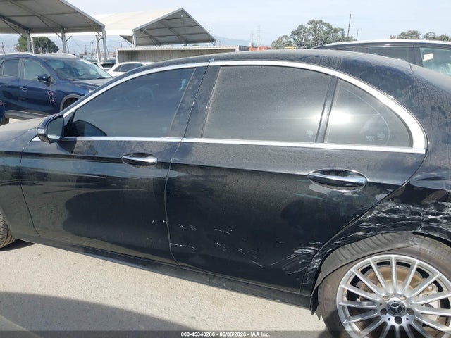 Mercedes-Benz E 350 2021 W1KZF8DB8MA923364 Image 14