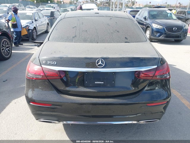 Mercedes-Benz E 350 2021 W1KZF8DB8MA923364 Image 16