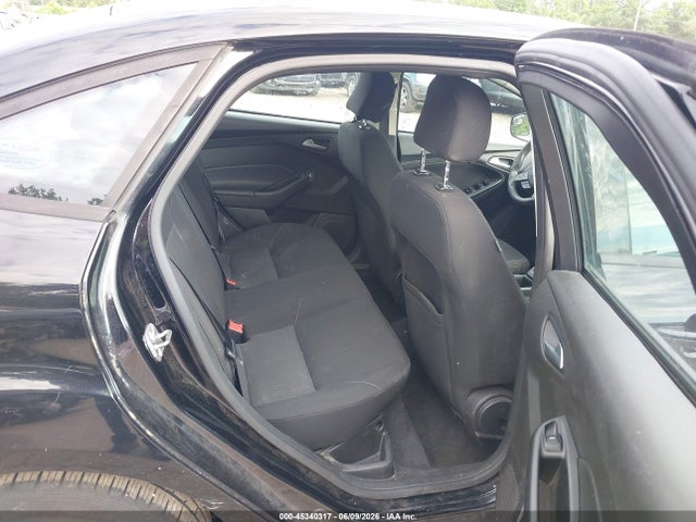 45340317 :رقم المزاد ، 1FADP3F21GL279240 vin ، 2016 Ford Focus Se مزاد بيع