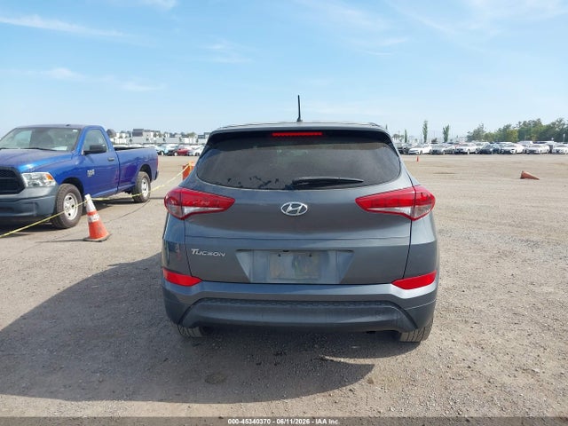 KM8J23A41JU682653 Hyundai TUCSON SE