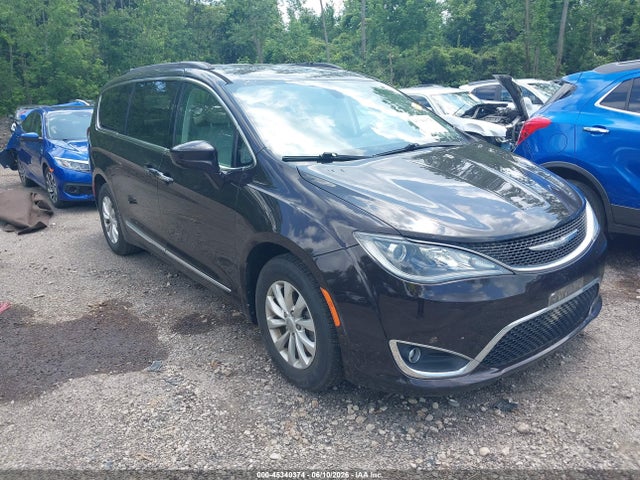 45340374 :رقم المزاد ، 2C4RC1BG0HR654691 vin ، 2017 Chrysler Pacifica Touring-l مزاد بيع
