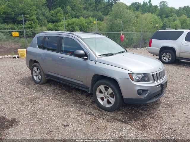2016 Jeep Compass Sport მანქანა იყიდება აუქციონზე, vin: 1C4NJDBB4GD670999, აუქციონის ნომერი: 45340380