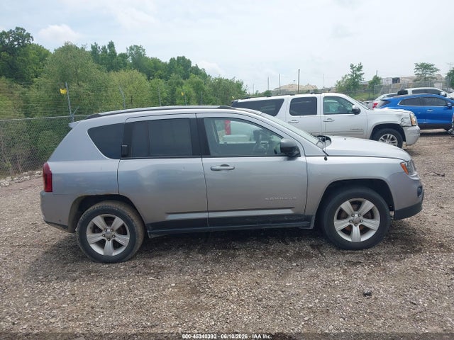 45340380 :رقم المزاد ، 1C4NJDBB4GD670999 vin ، 2016 Jeep Compass Sport مزاد بيع
