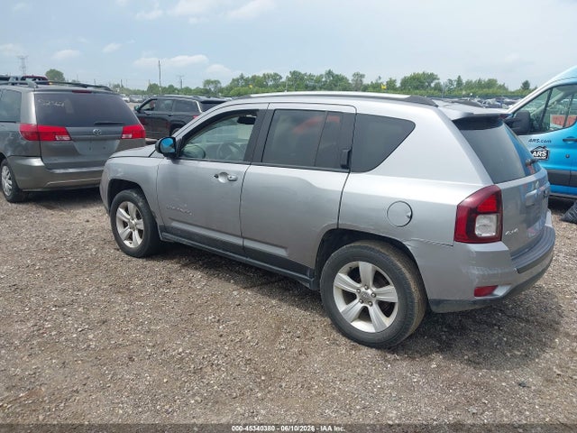 45340380 :رقم المزاد ، 1C4NJDBB4GD670999 vin ، 2016 Jeep Compass Sport مزاد بيع