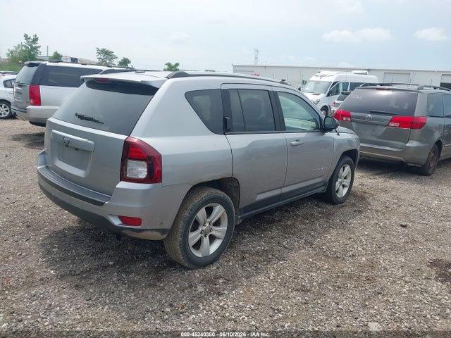 45340380 :رقم المزاد ، 1C4NJDBB4GD670999 vin ، 2016 Jeep Compass Sport مزاد بيع