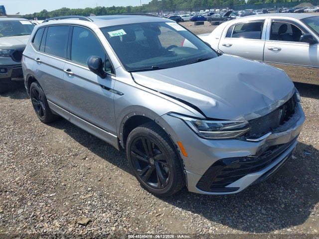Aukcja sprzedaży 2023 Volkswagen Tiguan 2.0t Se R-line Black, vin: 3VVCB7AX2PM140510, numer aukcji: 45340410