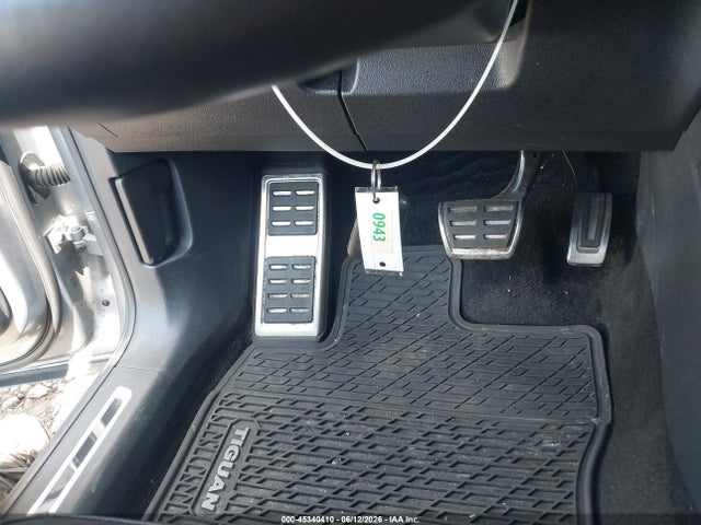 Aukcja sprzedaży 2023 Volkswagen Tiguan 2.0t Se R-line Black, vin: 3VVCB7AX2PM140510, numer aukcji: 45340410