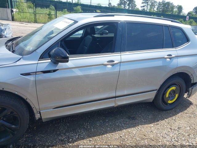 Aukcja sprzedaży 2023 Volkswagen Tiguan 2.0t Se R-line Black, vin: 3VVCB7AX2PM140510, numer aukcji: 45340410