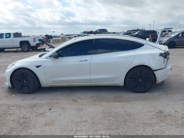2019 Tesla Model 3 მანქანა იყიდება აუქციონზე, vin: 5YJ3E1EA4KF299955, აუქციონის ნომერი: 45340492