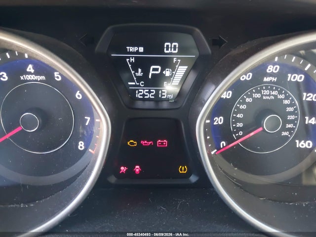5NPDH4AE6FH548897 Hyundai ELANTRA SE