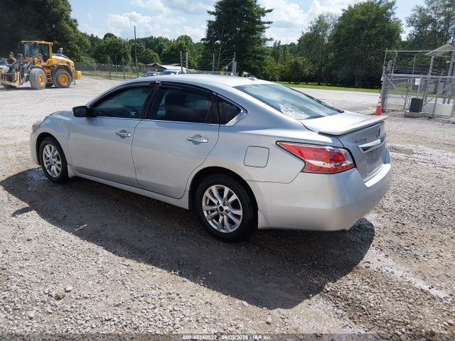 2015 Nissan Altima 2.5 S მანქანა იყიდება აუქციონზე, vin: 1N4AL3AP1FC145070, აუქციონის ნომერი: 45340522
