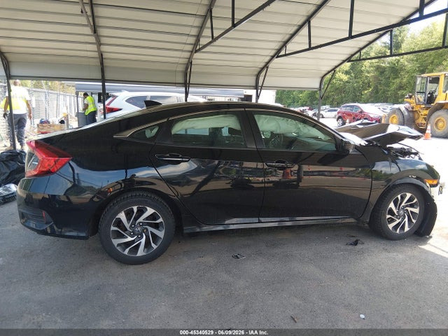 Продажа на аукционе авто 2017 Honda Civic Ex, vin: 19XFC2F75HE202577, номер лота: 45340529
