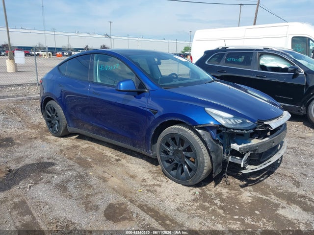 2021 Tesla Model Y Long Range Dual Motor All-wheel Drive მანქანა იყიდება აუქციონზე, vin: 5YJYGDEE8MF265301, აუქციონის ნომერი: 45340580