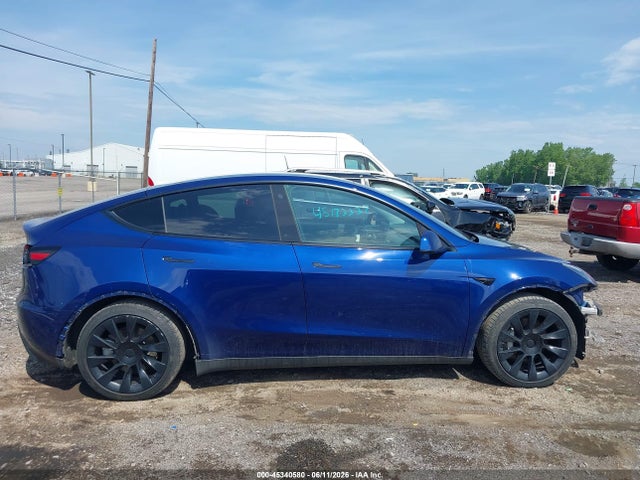 2021 Tesla Model Y Long Range Dual Motor All-wheel Drive მანქანა იყიდება აუქციონზე, vin: 5YJYGDEE8MF265301, აუქციონის ნომერი: 45340580