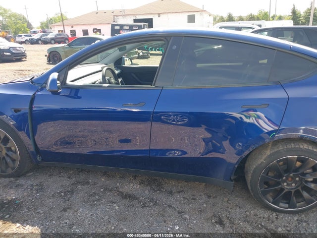 2021 Tesla Model Y Long Range Dual Motor All-wheel Drive მანქანა იყიდება აუქციონზე, vin: 5YJYGDEE8MF265301, აუქციონის ნომერი: 45340580