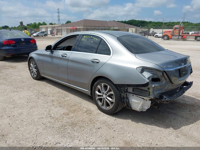 45340594 :رقم المزاد ، 55SWF4JB3FU069693 vin ، 2015 Mercedes-benz C 300 مزاد بيع