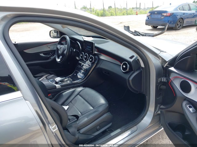 45340594 :رقم المزاد ، 55SWF4JB3FU069693 vin ، 2015 Mercedes-benz C 300 مزاد بيع