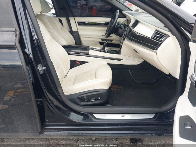 Продажа на аукционе авто 2015 Bmw 750li, vin: WBAYE8C51FD781054, номер лота: 45340613