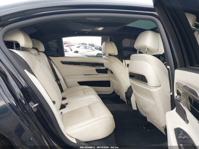 Продажа на аукционе авто 2015 Bmw 750li, vin: WBAYE8C51FD781054, номер лота: 45340613