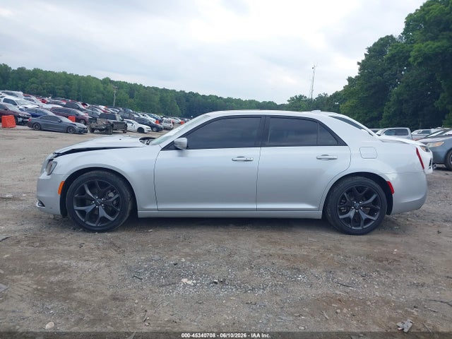 2023 Chrysler 300 300s მანქანა იყიდება აუქციონზე, vin: 2C3CCABG0PH641180, აუქციონის ნომერი: 45340708