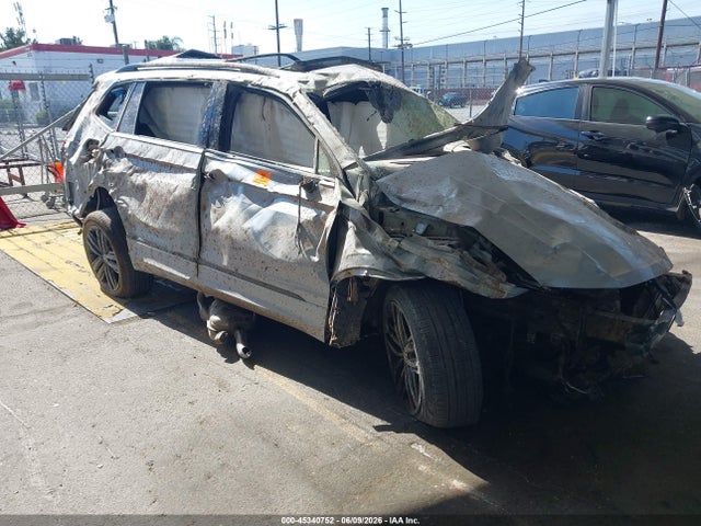 Продаж на аукціоні авто 2022 Volkswagen Tiguan 2.0t Se R-line Black, vin: 3VV8B7AX1NM165725, номер лоту: 45340752