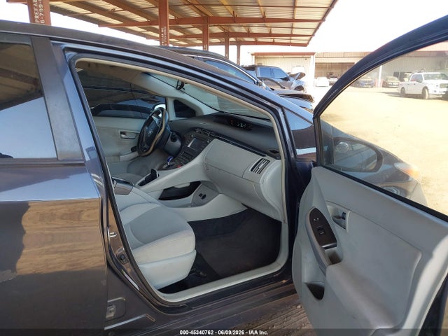 45340762 :رقم المزاد ، JTDKN3DU2D1672781 vin ، 2013 Toyota Prius Two مزاد بيع