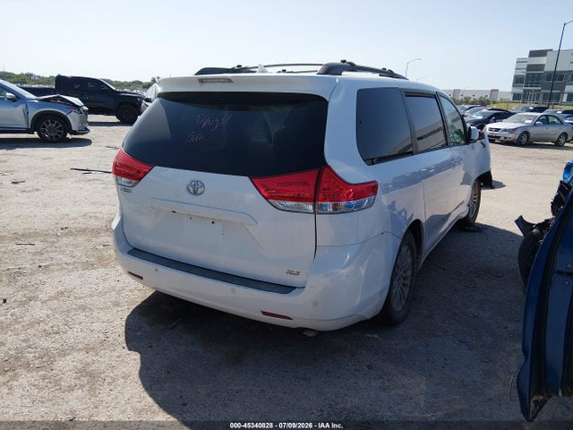 2012 Toyota Sienna Xle V6 8 Passenger მანქანა იყიდება აუქციონზე, vin: 5TDYK3DC2CS186774, აუქციონის ნომერი: 45340828