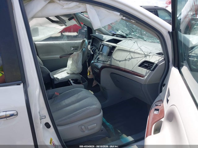 2012 Toyota Sienna Xle V6 8 Passenger მანქანა იყიდება აუქციონზე, vin: 5TDYK3DC2CS186774, აუქციონის ნომერი: 45340828