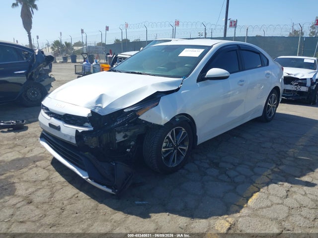 KIA Forte Lxs 2023 3KPF24AD9PE538873 Image 2