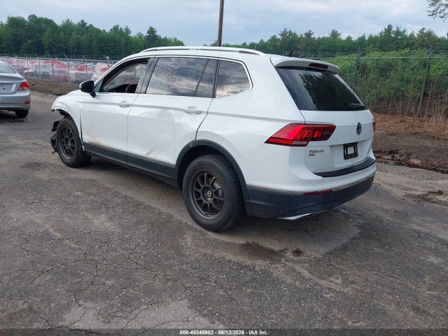 2018 Volkswagen Tiguan 2.0t Se/2.0t Sel მანქანა იყიდება აუქციონზე, vin: 3VV2B7AX5JM071668, აუქციონის ნომერი: 45340902