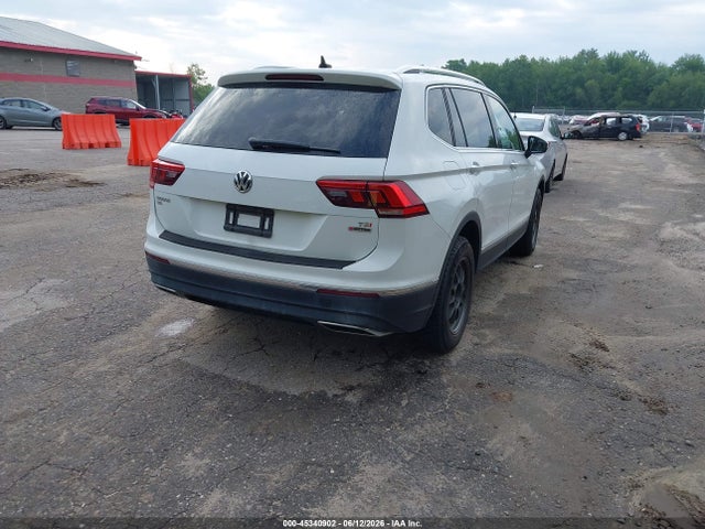 2018 Volkswagen Tiguan 2.0t Se/2.0t Sel მანქანა იყიდება აუქციონზე, vin: 3VV2B7AX5JM071668, აუქციონის ნომერი: 45340902