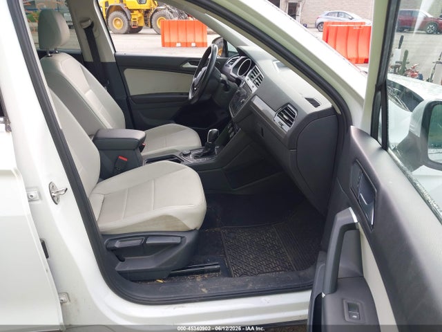 2018 Volkswagen Tiguan 2.0t Se/2.0t Sel მანქანა იყიდება აუქციონზე, vin: 3VV2B7AX5JM071668, აუქციონის ნომერი: 45340902