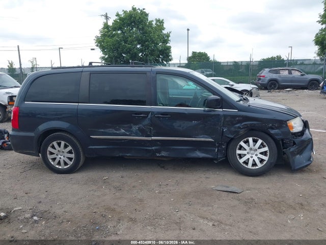 2C4RC1BG8ER138686 Chrysler Town &amp; Country Touring