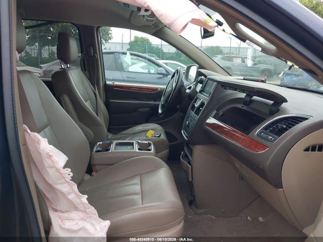 2C4RC1BG8ER138686 Chrysler Town &amp; Country Touring