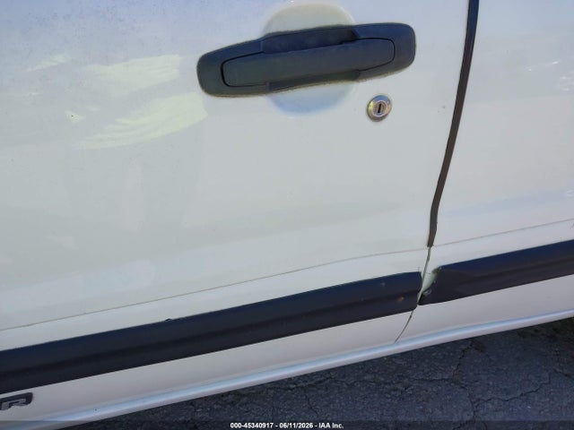 45340917 :رقم المزاد ، 2CNBE134246917402 vin ، 2004 Chevrolet Tracker مزاد بيع
