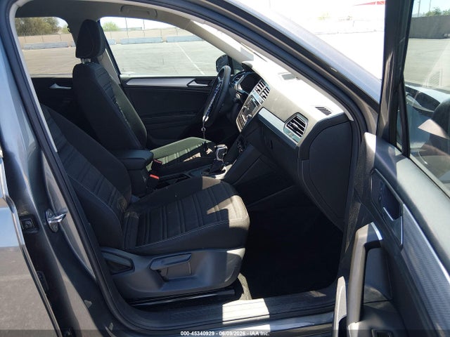 3VVRB7AX5RM035926 Volkswagen Tiguan 2.0t S